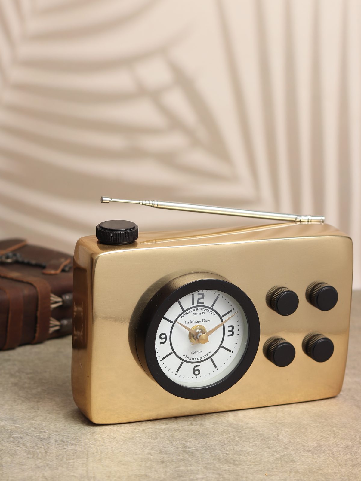 Broadcaster Table Clock – Home Studio