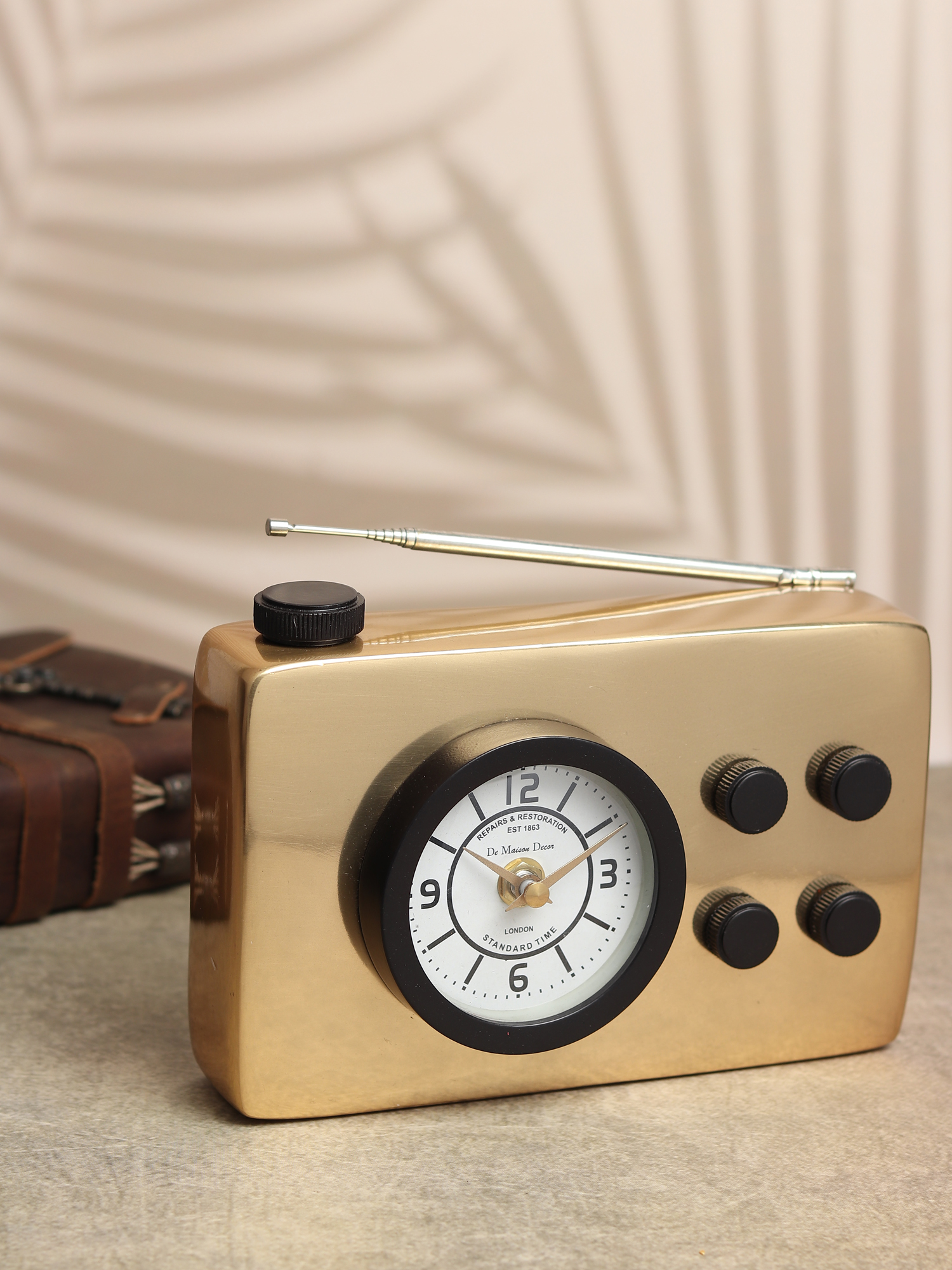61-972-30-2 (6) Broadcaster Table Clock - Image 1