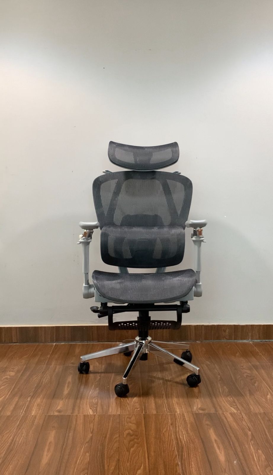 WhatsApp Image 2025-12-15 at 12.57.30_15e299ae Mesh Office Chair - Image 1